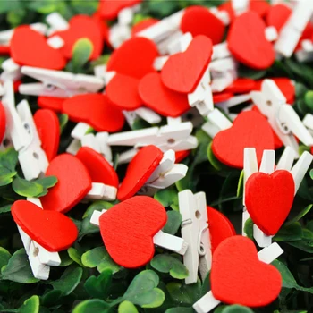 50 Adet / grup Mini Romantik Sevgi Dolu Kalp Şekli Ahşap Klipler El Sanatları Fotoğraf Kağıtları Elbise Mandalları Ev Bekarlığa Veda Partisi Süslemeleri