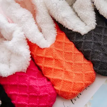 Moda Peluş ev çorabı Terlik Kadınlar Sıcak Örgü Terlik Hafif Yumuşak Rahat kışlık terlik Kadın ev terliği
